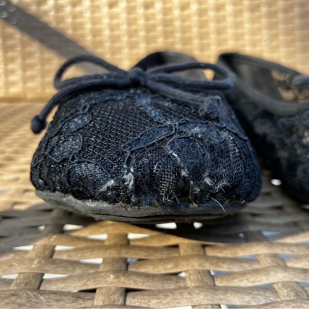 Mossimo Supply Co. Women's Black Lace Flats - Picture 4 of 9